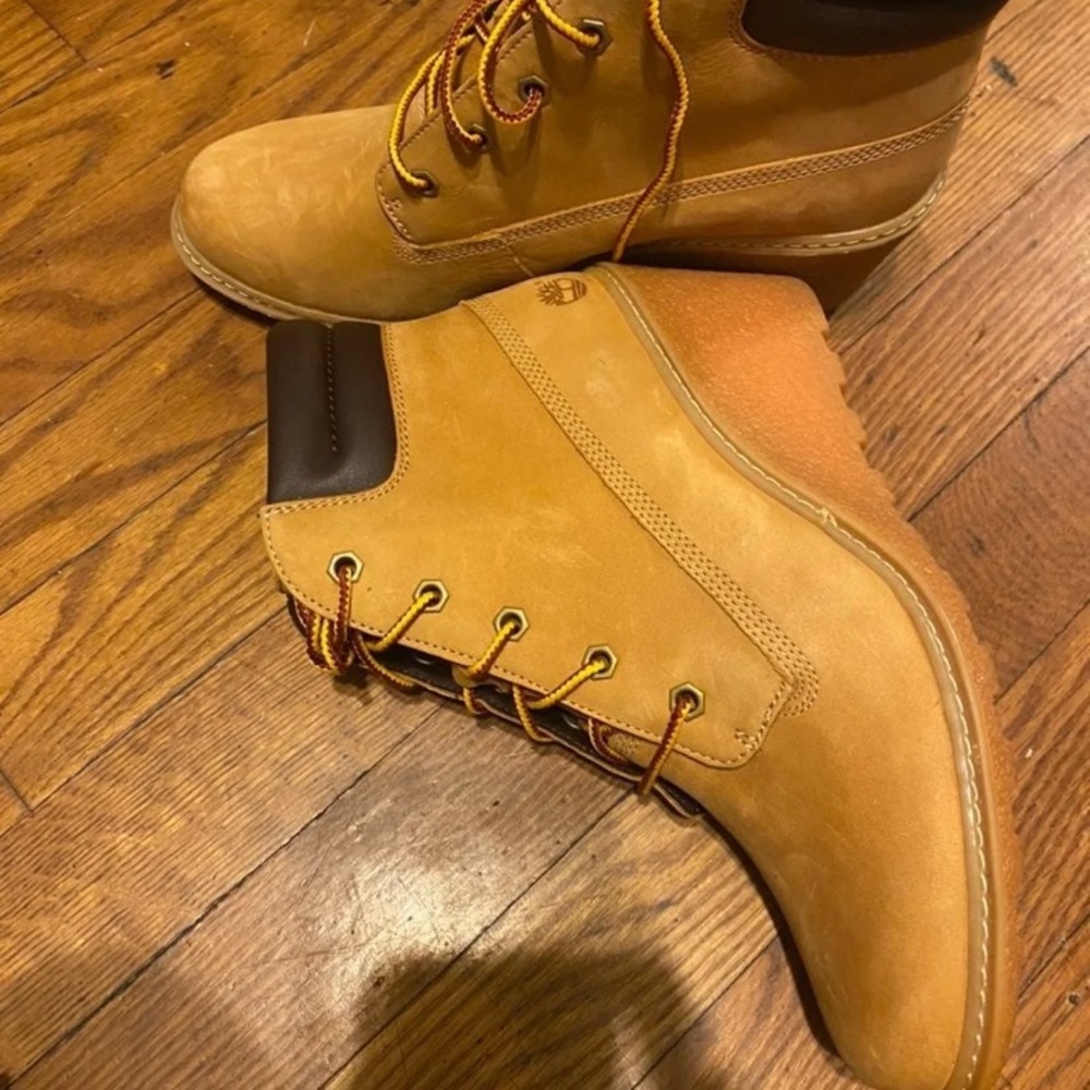 Timberland wedge boot 7.5 women